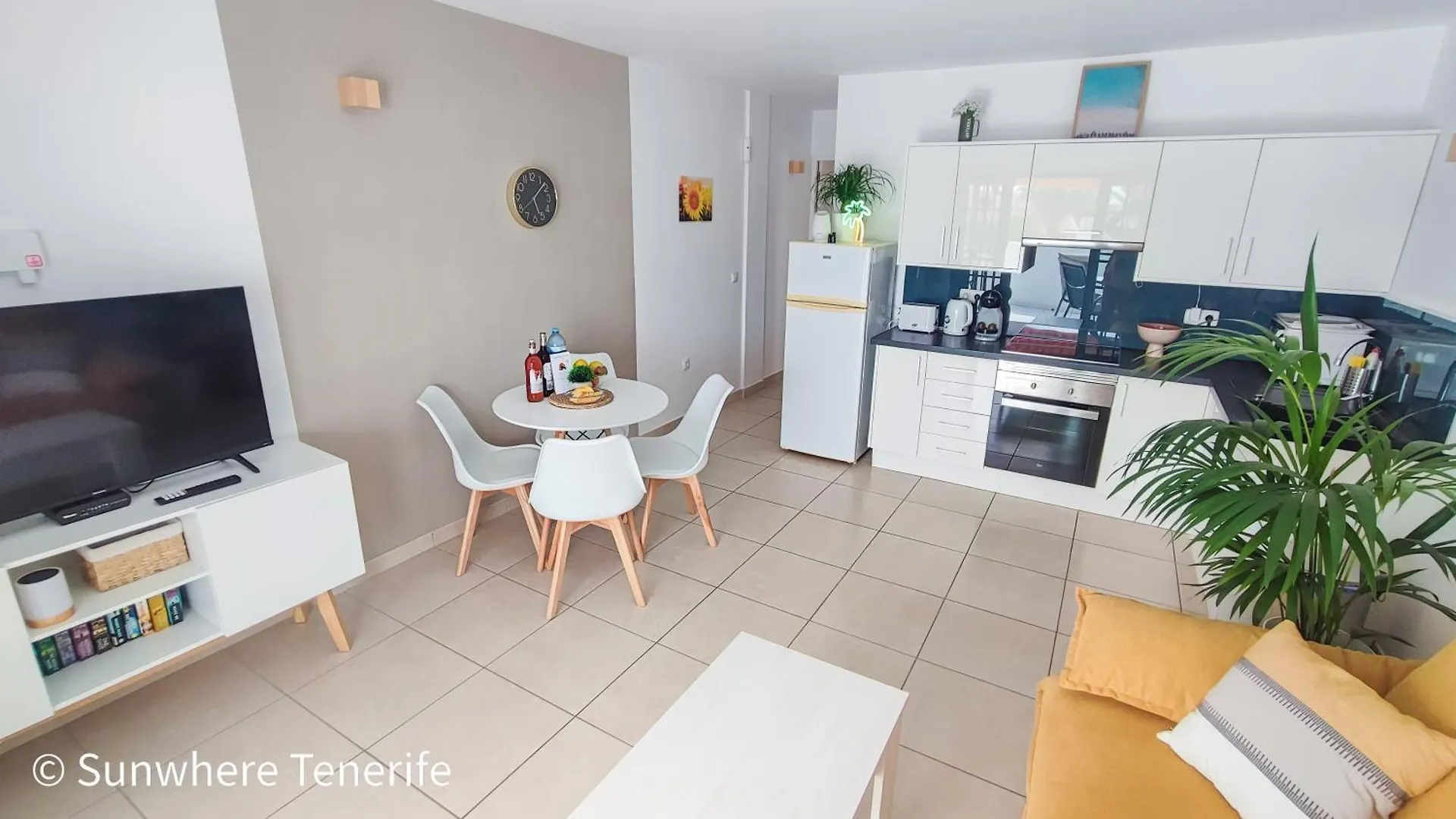 Primavera Apartment By The Beach Costa Adeje 0*, Costa Adeje (Tenerife)