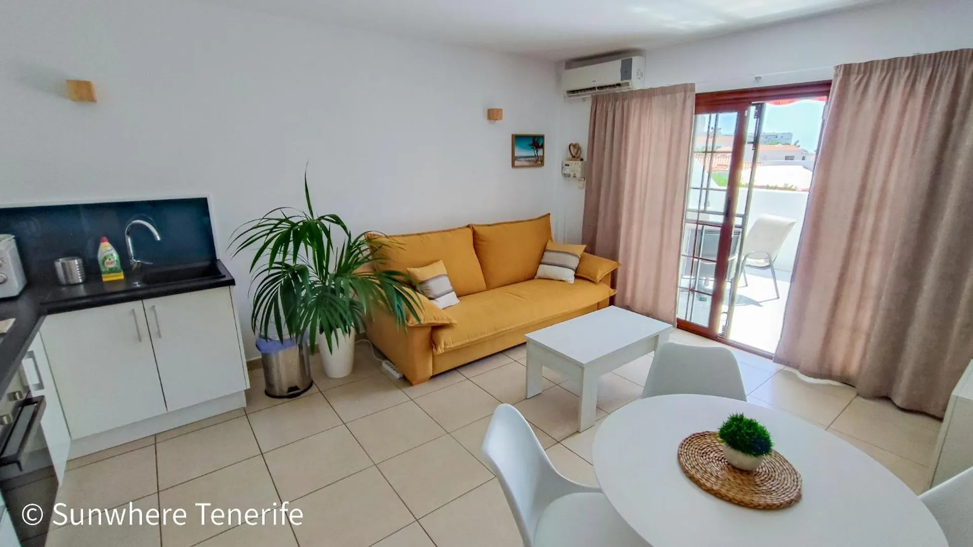 Primavera Apartment By The Beach Costa Adeje