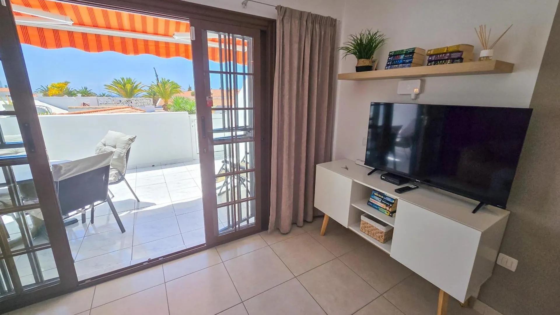 Primavera Apartment By The Beach Costa Adeje  Costa Adeje (Tenerife)